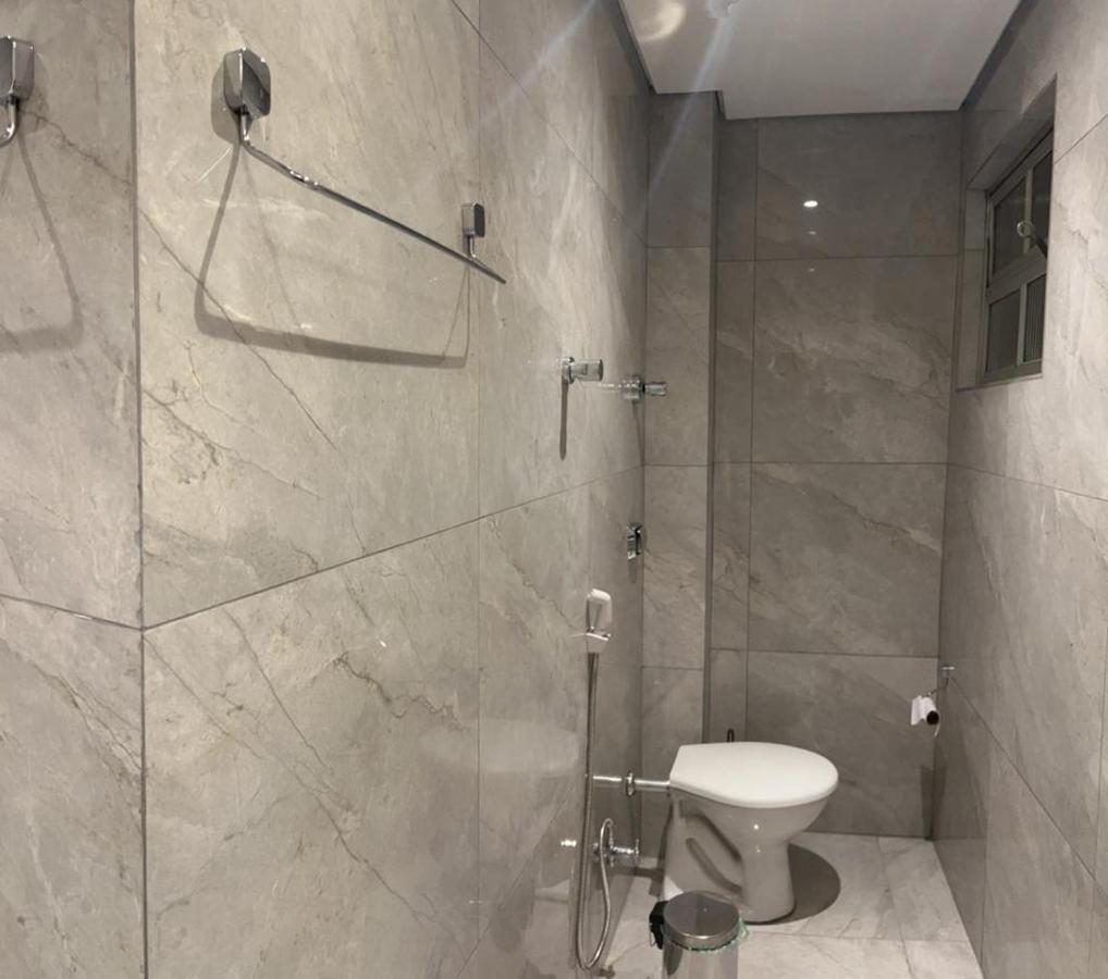 Apartamento Para Pessoas De Familia Ou A Negocio, Ap Lindo Aconchegante No Bras Proximo Igreja Mundial,Mercado Municipal, 25 De Marco, Templo Salomao, Metro Dom Pedro Ll, Bancos, Mercado E Etc เซาเปาโล ภายนอก รูปภาพ